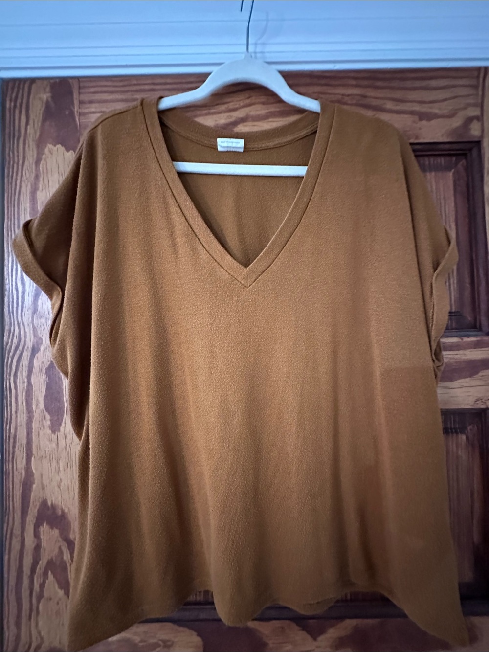 Mod Ref V-Neck Boxy Tee in Rich Caramel